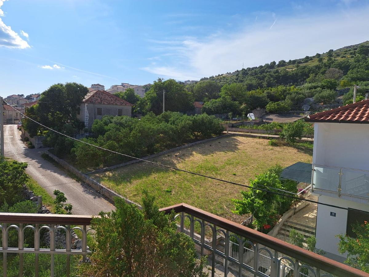 טרוגיר Apartment With Splendid Sea View מראה חיצוני תמונה