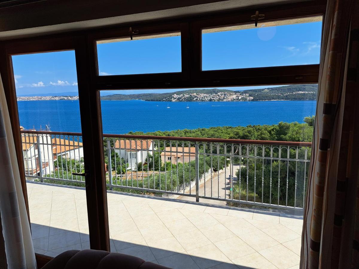 טרוגיר Apartment With Splendid Sea View מראה חיצוני תמונה