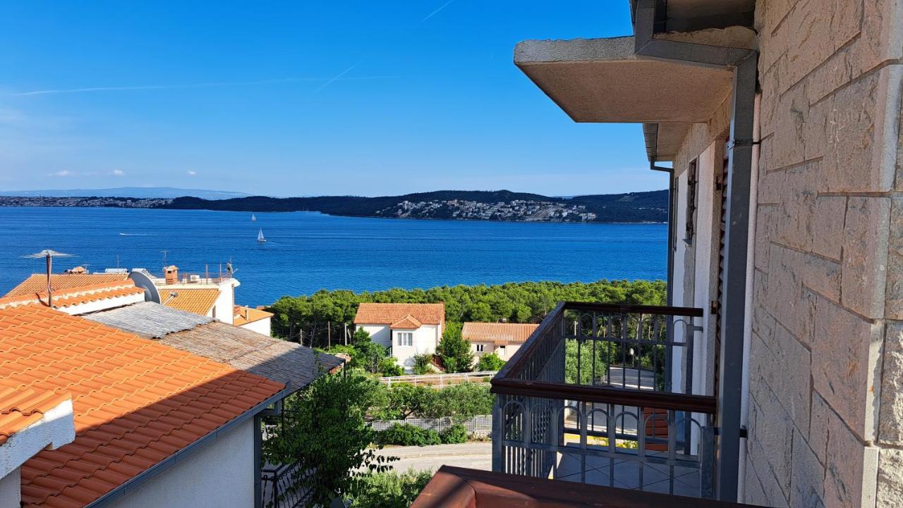 טרוגיר Apartment With Splendid Sea View מראה חיצוני תמונה