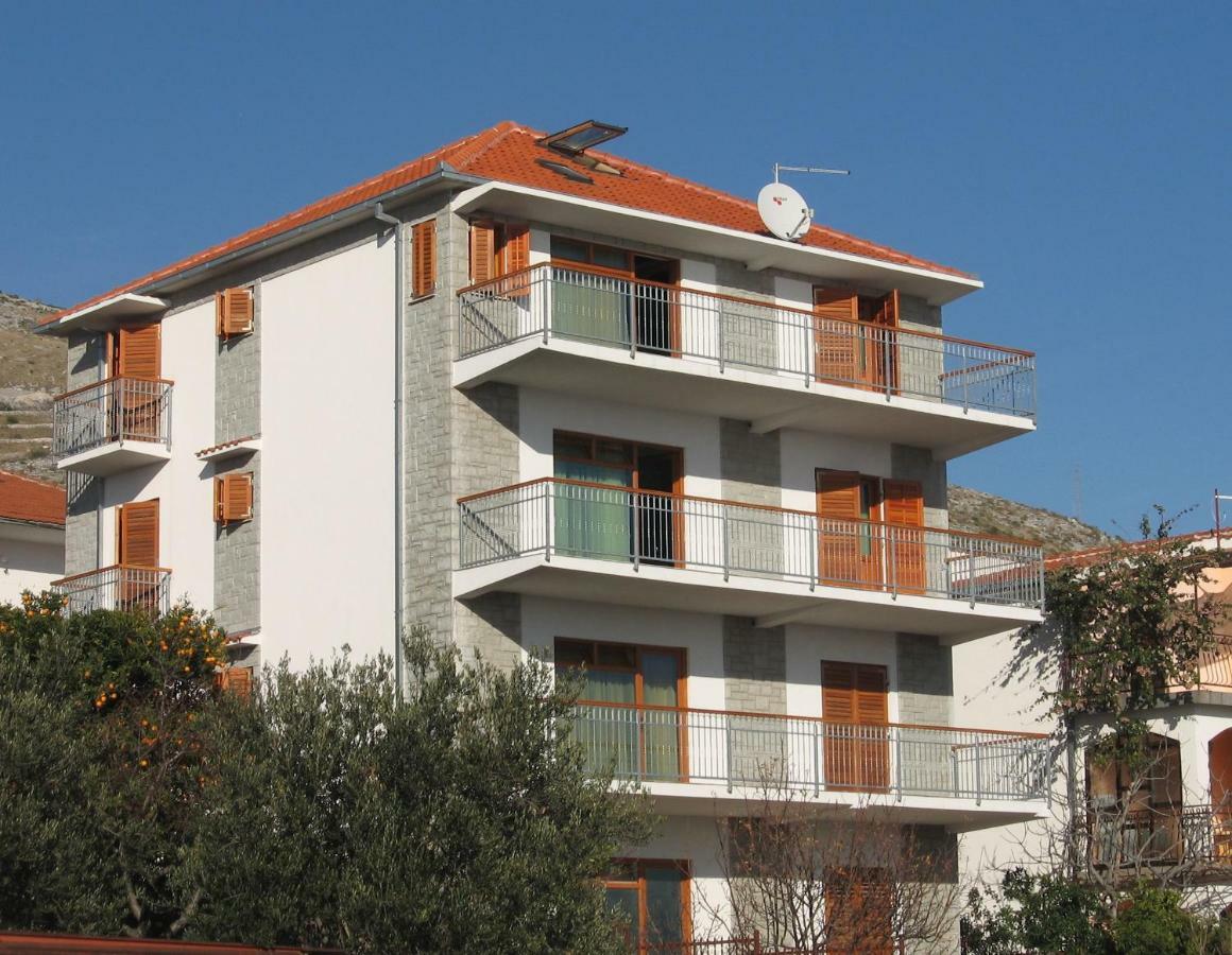 טרוגיר Apartment With Splendid Sea View מראה חיצוני תמונה