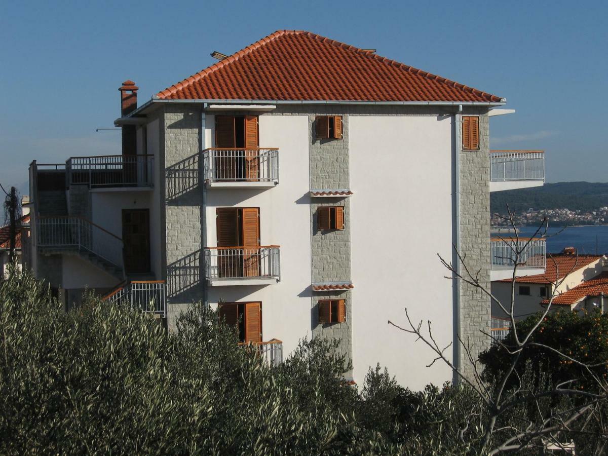 טרוגיר Apartment With Splendid Sea View מראה חיצוני תמונה