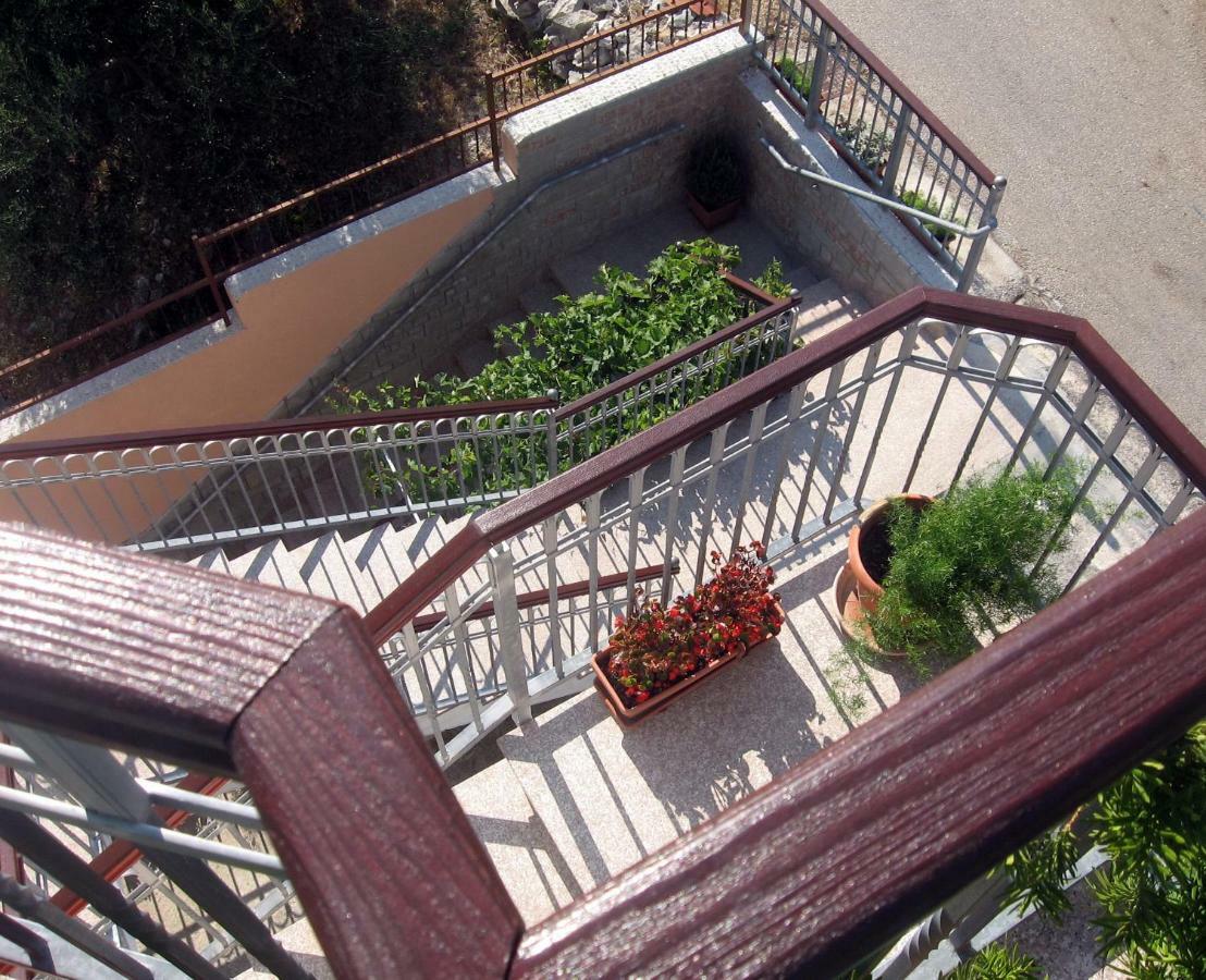 טרוגיר Apartment With Splendid Sea View מראה חיצוני תמונה