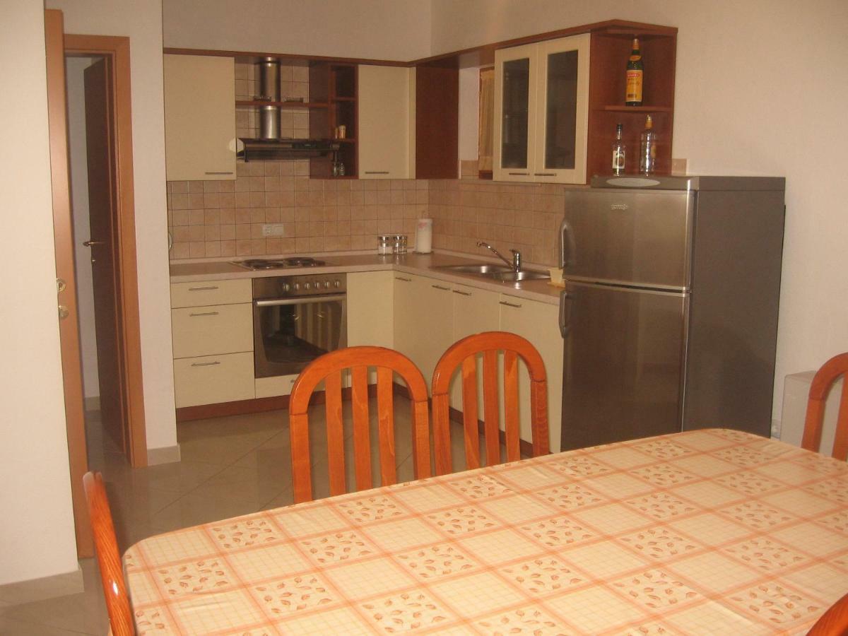 טרוגיר Apartment With Splendid Sea View מראה חיצוני תמונה
